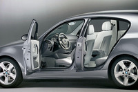 【BMW 1シリーズ発表】4名乗車時に前後50:50 画像