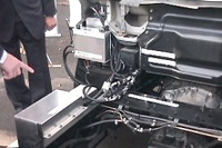 伝統のスカイラインの技術を排ガス浄化に 画像