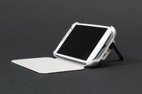 給電ケーブル内蔵! 補助バッテリを搭載したGALAXY S III用ケース 画像
