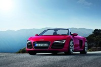 【モスクワモーターショー12】アウディ R8 が進化…7速Sトロニック採用 画像