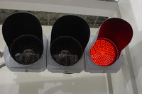 【CEATEC JAPAN2004】信号機から情報を発信できるってホント? 画像