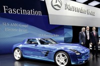 【パリモーターショー12】メルセデス SLS AMG にスーパーEV…価格は4000万円超 画像