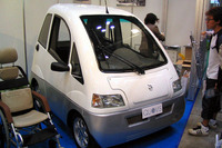 【福祉機器展04】車いすのままで運転したい! 画像