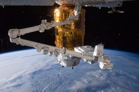小型衛星RAIKO、国際宇宙ステーションから宇宙空間に放出 画像