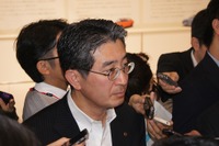日産 片桐副社長「新型シルフィのフルモデルチェンジは年末に」 画像