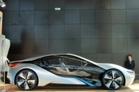 大都市における持続可能なモビリティを提供するパイオニアを目指して …BMW i 画像