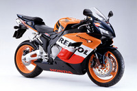 ホンダ、モトGPカラーリングの限定モデル 画像