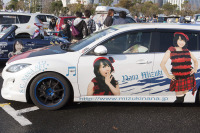 【痛Gふぇすた】人気声優やアイドルなど、人物をネタにした痛車たち 画像