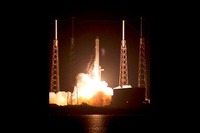 民間宇宙輸送ロケット「ドラゴン」が宇宙ステーション到着 画像