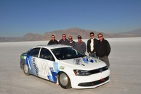 VW ジェッタ、市販ハイブリッドの世界最高速記録更新…301km/h 画像
