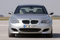 【新型BMW M5 海外試乗】その2 V10&507ps セダンとして前例のない強心臓…河村康彦 画像