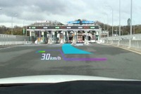 【ITS世界会議12】デンソー、世界最大の表示サイズとなる自動車用HUDを開発 画像