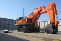 巨大ショベルカーと双腕仕様機・アスタコNEOが登場…日立建機フェスティバル 画像