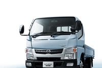 日産、NT450アトラス を発売…三菱ふそう キャンター OEM 画像