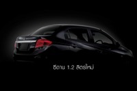 ホンダ ブリオに4ドアセダン…車名は「アメイズ」に決定 画像