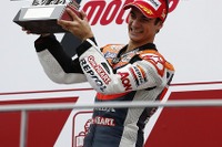 【MotoGP 第18戦】ペドロサ7勝目、代役参戦の中須賀が2位 画像