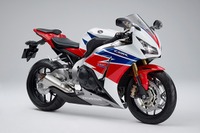 ホンダ CBR1000RR のカラーリングを変更…レプソルカラーも限定発売 画像