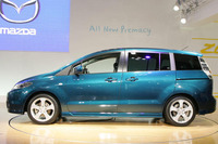 マツダ、3年で新型16車種を投入…モメンタム 画像