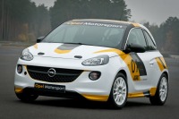 オペルの新型コンパクト、アダムにレーサー…ドイツでモータースポーツ参戦へ 画像