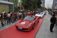 【広州モーターショー12】フェラーリ、中国進出20周年を祝う…パレードに25万人 画像