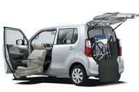スズキ、福祉車両 ワゴンR 昇降シート車 を発売 画像