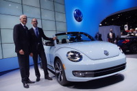 【ロサンゼルスモーターショー12】VW ザ・ビートル コンバーチブル 公開…多彩なラインナップ 画像