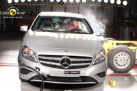 【ユーロNCAP】メルセデス Aクラス 新型、5つ星の最高評価 画像