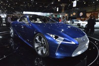 【ロサンゼルスモーターショー12】レクサス、2台のハイブリッドクーペコンセプトが揃い踏み 画像
