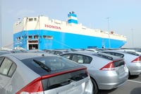 自動車輸出、18.5%減で3か月連続のマイナス…10月実績 画像