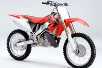 ホンダ CR250R、エンジンの一部変更 画像