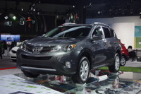【ロサンゼルスモーターショー12】トヨタ RAV4…4世代目は新トヨタ顔［詳細画像］ 画像