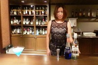 【タイで働く女性たち】「何もない普通のバー」Anchorのカウンターに立つ太田さちこさん 画像