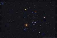 宇宙からのクリスマスプレゼント…七色の光、ヒアデス星団 画像