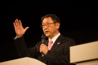 【トヨタ クラウン 新型発売】豊田社長「常に世界に挑戦してきたクルマ」 画像