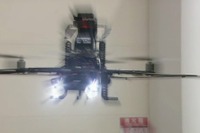 「空からもセコム」近未来型の小型飛行監視ロボットを開発 画像