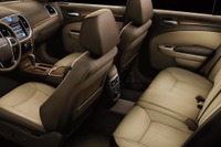 【CES 13】クライスラー、メーカー純正ナビを中古車にもインストール 画像