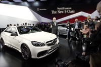 【デトロイトモーターショー13】メルセデスE63 AMG、大幅改良…V8ツインターボは557psと585ps 画像