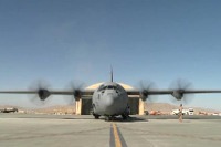 アフガニスタンで活躍する第722遠征空輸飛行中隊　アメリカ空軍 画像
