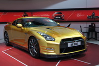 【デトロイトモーターショー13】日産ブースにボルト仕様のゴールドGT-Rが登場 画像