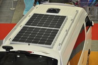 【ジャパンキャンピングカーショー13】太陽光発電システムを搭載…ACSリトルノオクタービア5.2 画像
