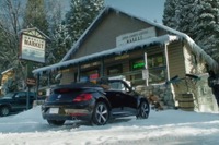 VW ザ・ビートル カブリオレの米CM…コンビニに目出し帽男の正体［動画］ 画像