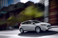 【NHTSA】フォード フォーカス EVに最高の衝突安全性評価 画像