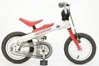 ペダルの後付け可能なキックバイク、レンラッドシリーズに12インチサイズ登場 画像
