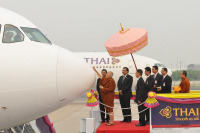 タイ国際航空、新導入の旅客機に聖油を塗る式典を挙行 画像