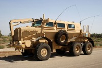 アメリカ海軍、海兵隊装甲車向け組み立て式ライフルラックを開発 画像