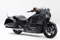 ホンダ、1800cc大型二輪クルーザー ゴールドウイングF6B 発売 画像