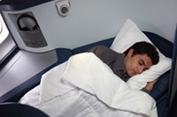 デルタ航空、ビジネスクラスにウェスティンホテルのヘブンリーベッド製品を導入 画像