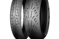 ミシュラン、大型スポーツバイク向けのラジアルタイヤを発売 画像