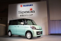 【スズキ スペーシア 発表】インパネのボリューム感を減らす工夫 画像