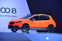 【ジュネーブモーターショー13】プジョーの小型クロスオーバー 2008、若者向けに一手 画像